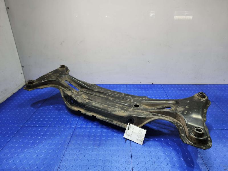 2002 Toyota Camry Crossmember/Cradle/Undercarria
