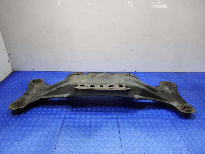 2002 Toyota Camry Crossmember/Cradle/Undercarria