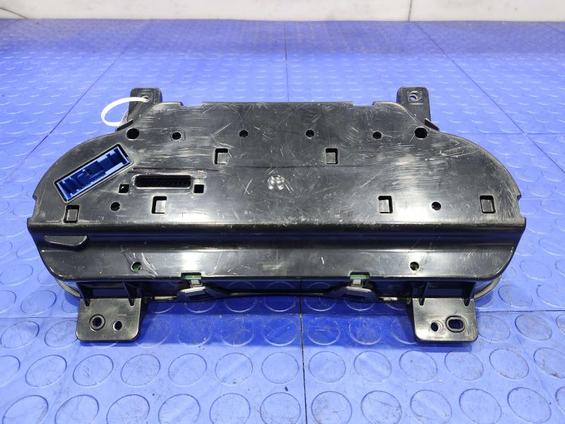 2015 GMC Yukon / Yukon XL Instrument Cluster Speedometer Opt UDD OEM 23259643