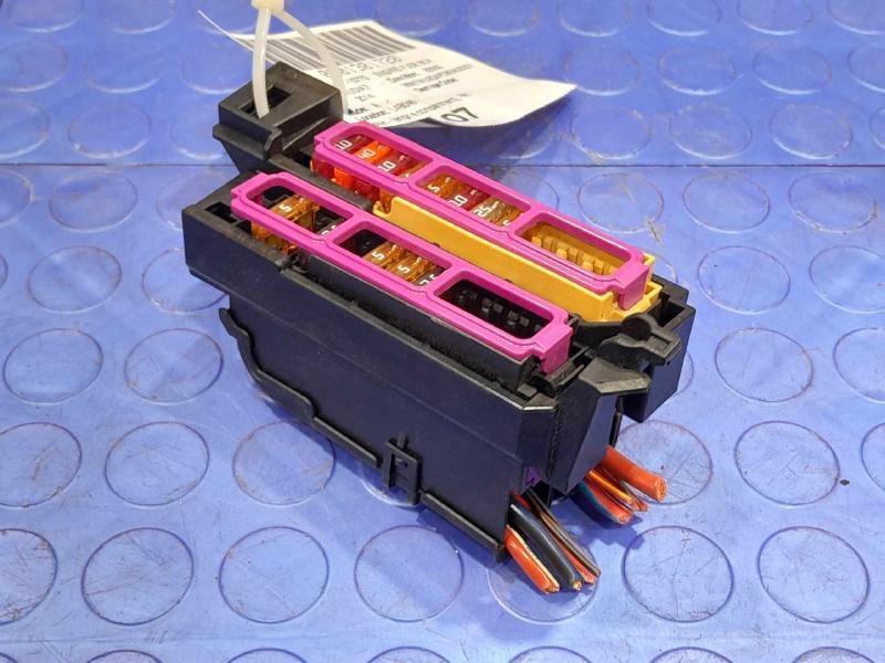 2014 Audi A7 Engine Fuse Box
