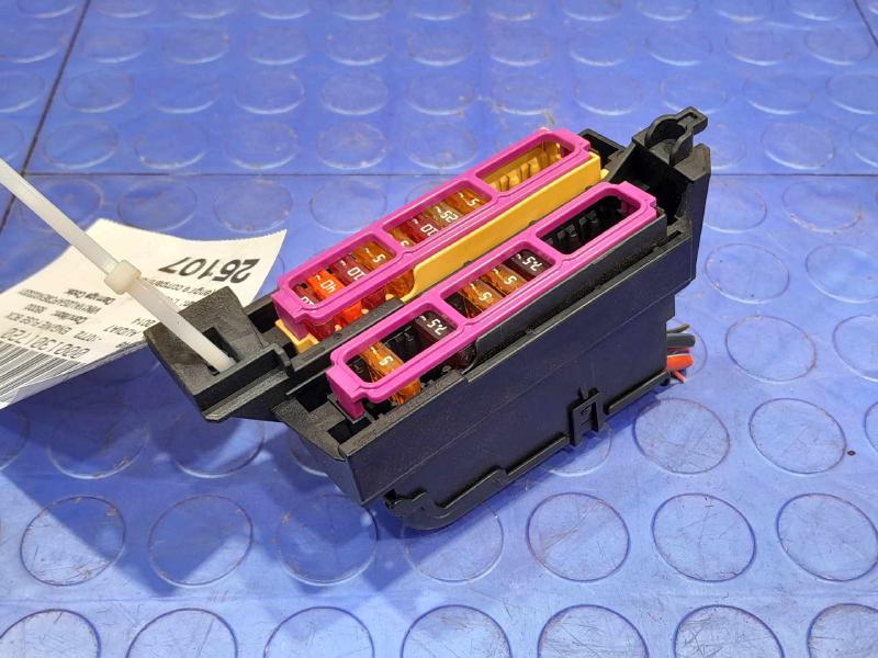 2014 Audi A7 Engine Fuse Box