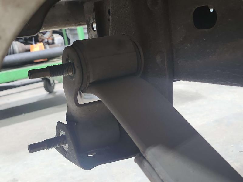 2014 Chevrolet Silverado 1500 Leaf Spring Rear