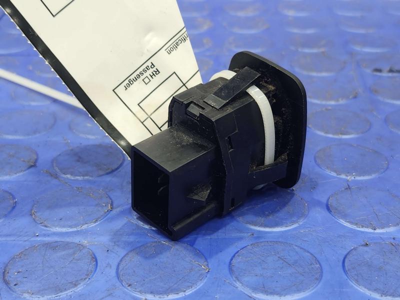 2004 Ford Explorer Door Switch Front