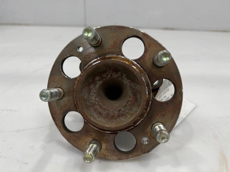2017 - 2020 Hyundai Elantra Sedan Rear Hub and Wheel Bearing OEM 52730F2000