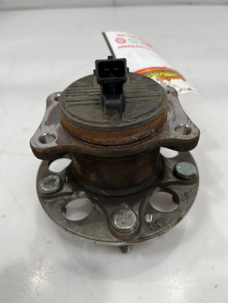 2017 - 2020 Hyundai Elantra Sedan Rear Hub and Wheel Bearing OEM 52730F2000