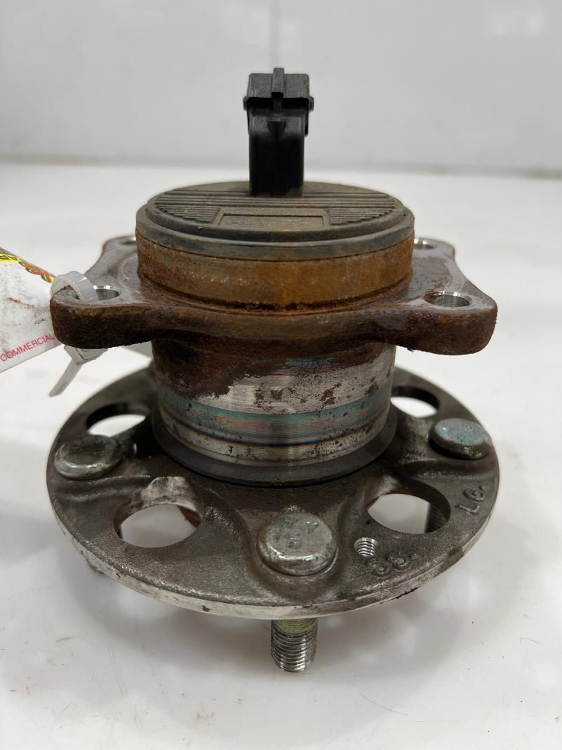 2017 - 2020 Hyundai Elantra Sedan Rear Hub and Wheel Bearing OEM 52730F2000