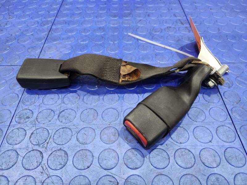 2008 Subaru Legacy Rear Seat Belt