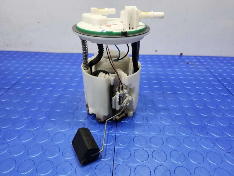2015-2016 Subaru Forester 2.5L Fuel Pump Assembly Genuine OEM 42021VA010