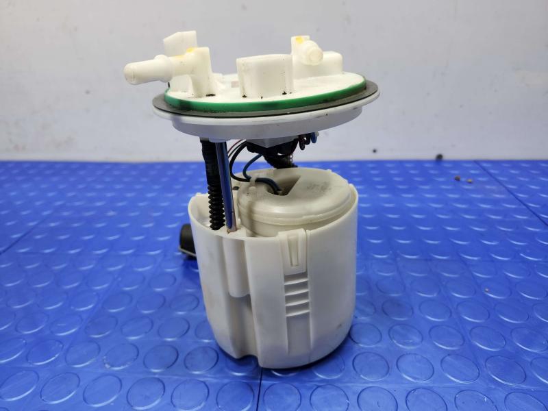 2015-2016 Subaru Forester 2.5L Fuel Pump Assembly Genuine OEM 42021VA010
