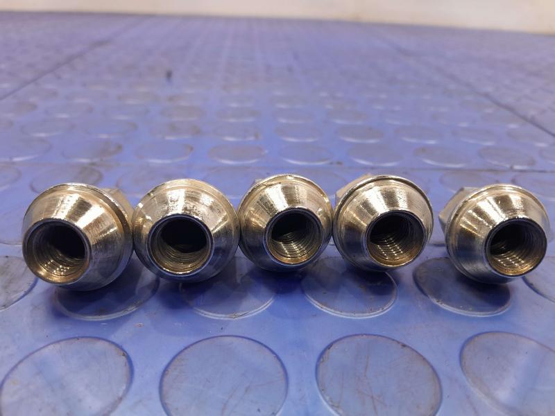 2015 Ford Fusion Lug Nuts