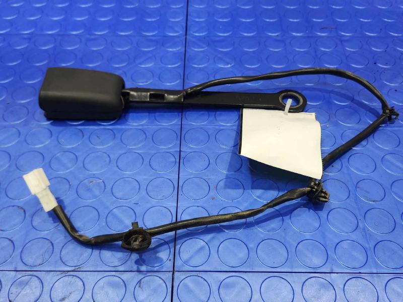 2020 Nissan Versa Front Seat Belt