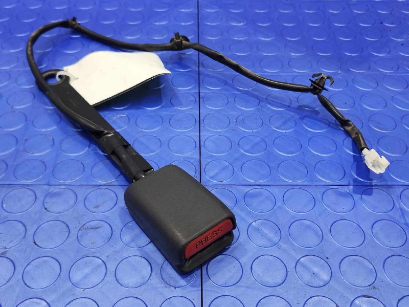 2020 Nissan Versa Front Seat Belt