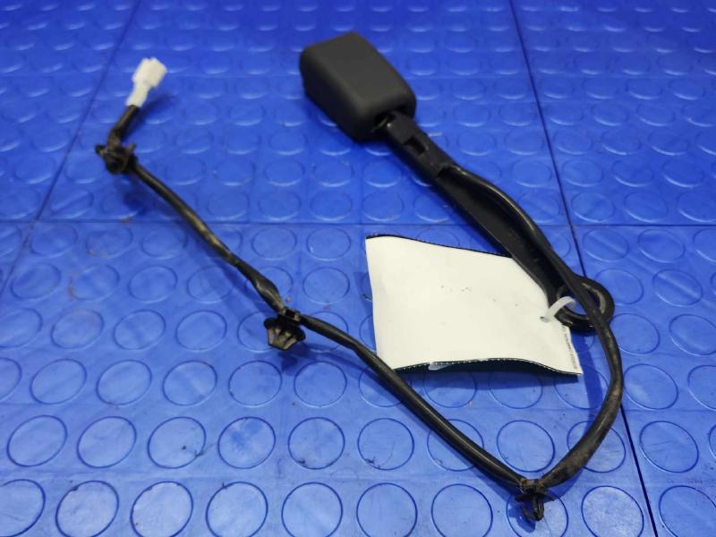 2020 Nissan Versa Front Seat Belt