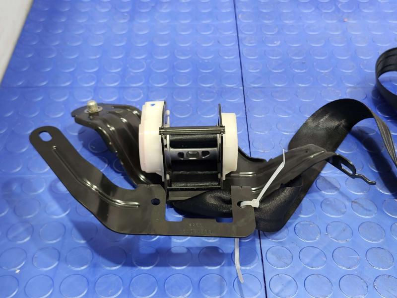 2011 Mazda CX-9 Rear Seat Belt