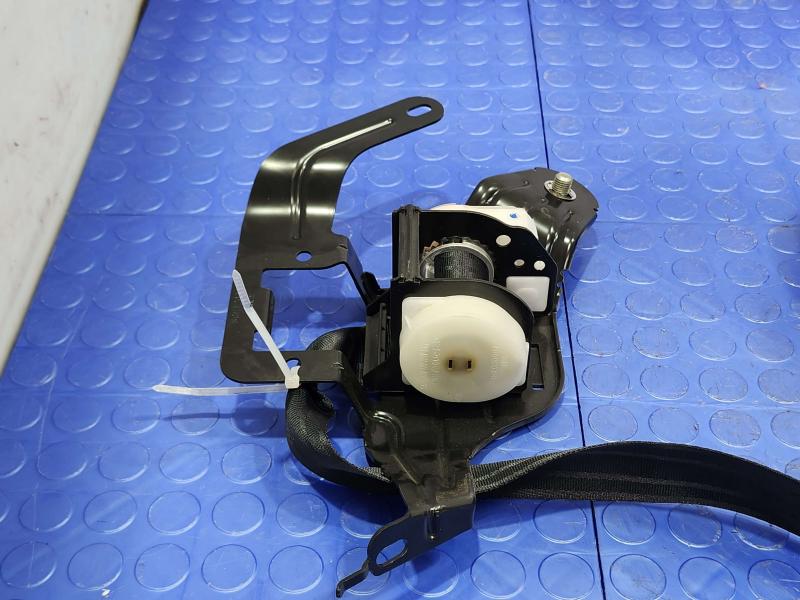 2011 Mazda CX-9 Rear Seat Belt