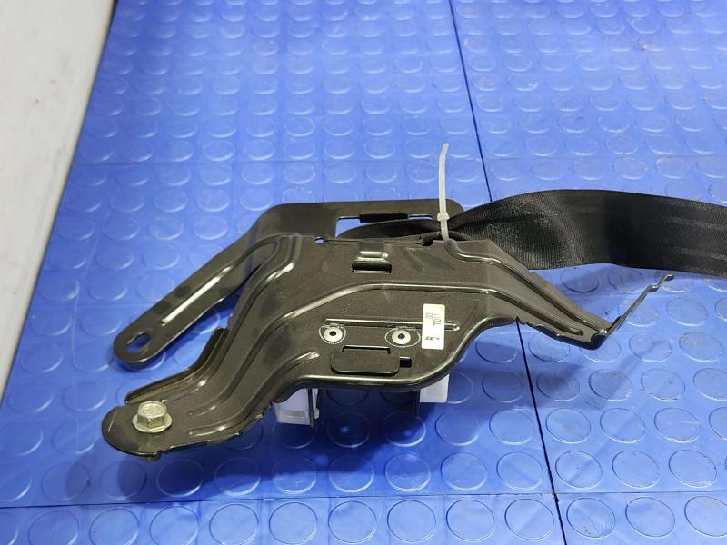 2011 Mazda CX-9 Rear Seat Belt