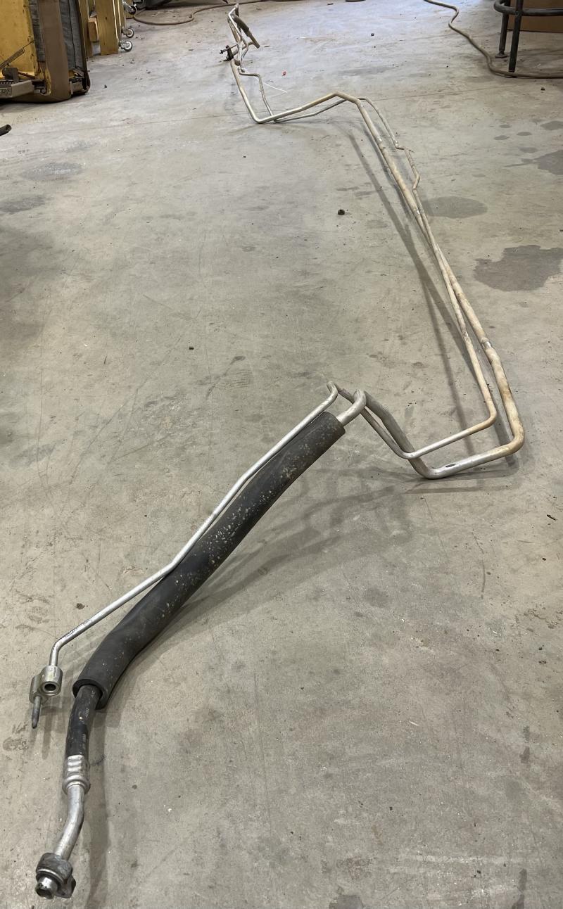 2009 Chevrolet Tahoe Air Conditioner Hose