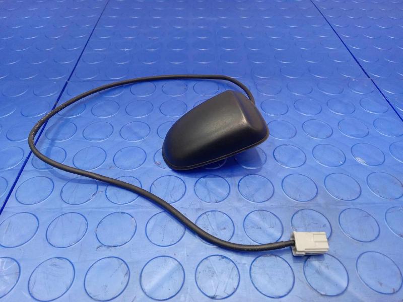2011-2013 Toyota Highlander Radio Antenna Assembly Genuine OEM 869600E020