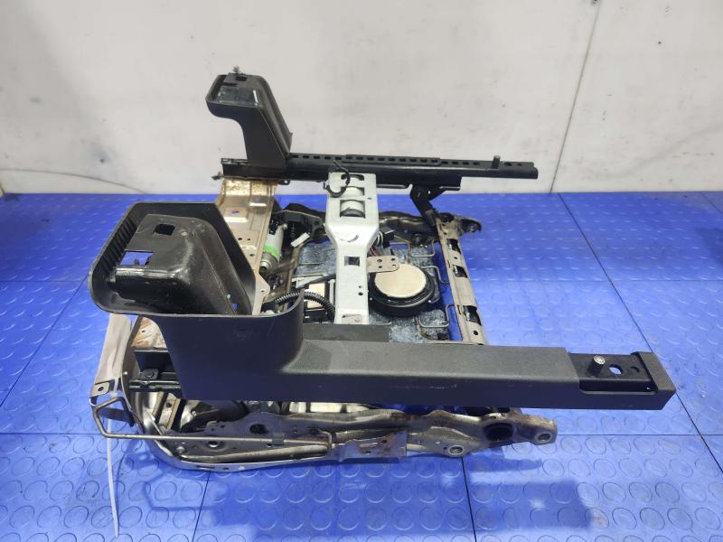 2014 Ford Explorer Seat Track