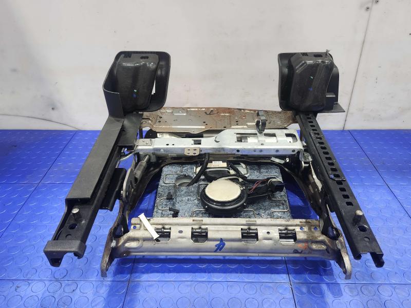2014 Ford Explorer Seat Track