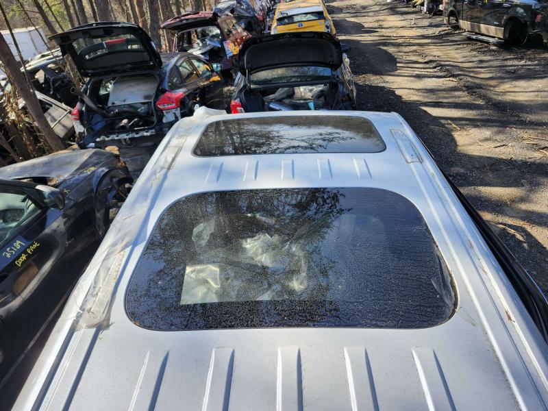 2017 GMC Acadia Roof Glass (Glass Only)