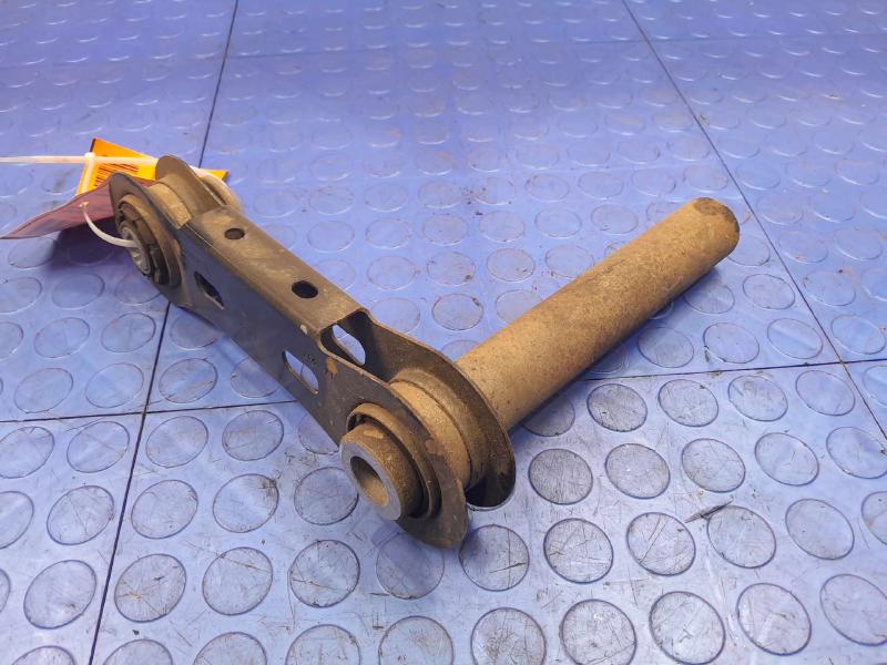 2021 Ford Explorer Lower Control Arm Rr