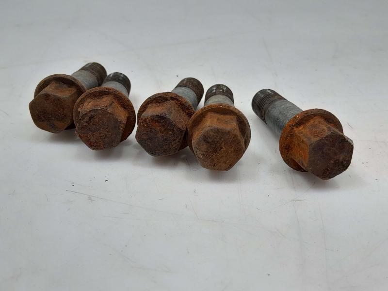 2008 Mercedes ML-Class Lug Nuts