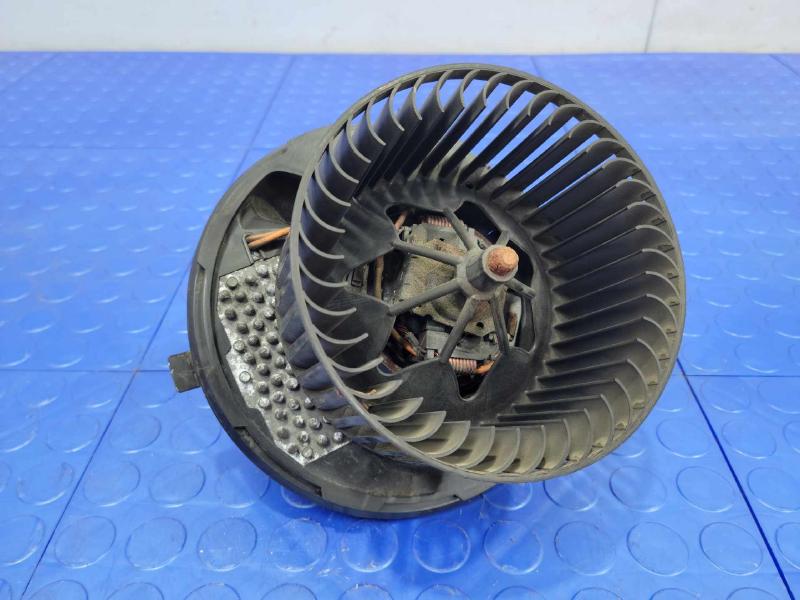 2013-2022 Volkswagen Passat Heater AC Blower Motor Assembly OEM 561820015E