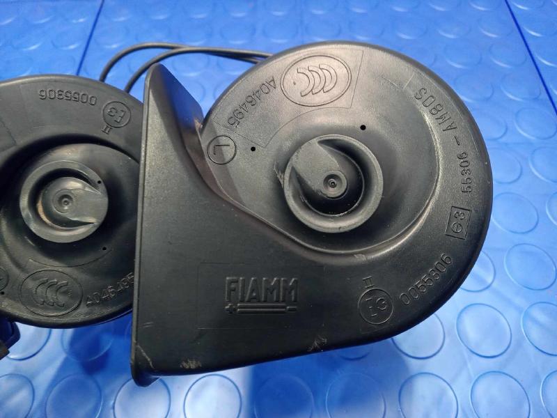 2011 Chevrolet Impala Horn