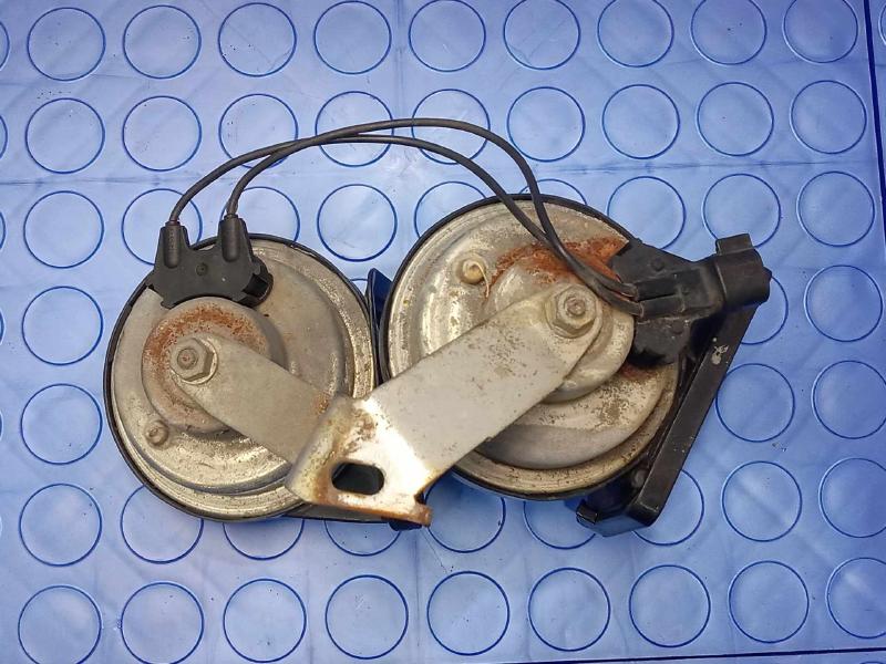 2011 Chevrolet Impala Horn