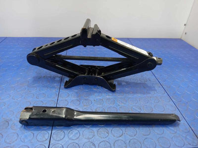 2013 Ford Focus Jack Assembly