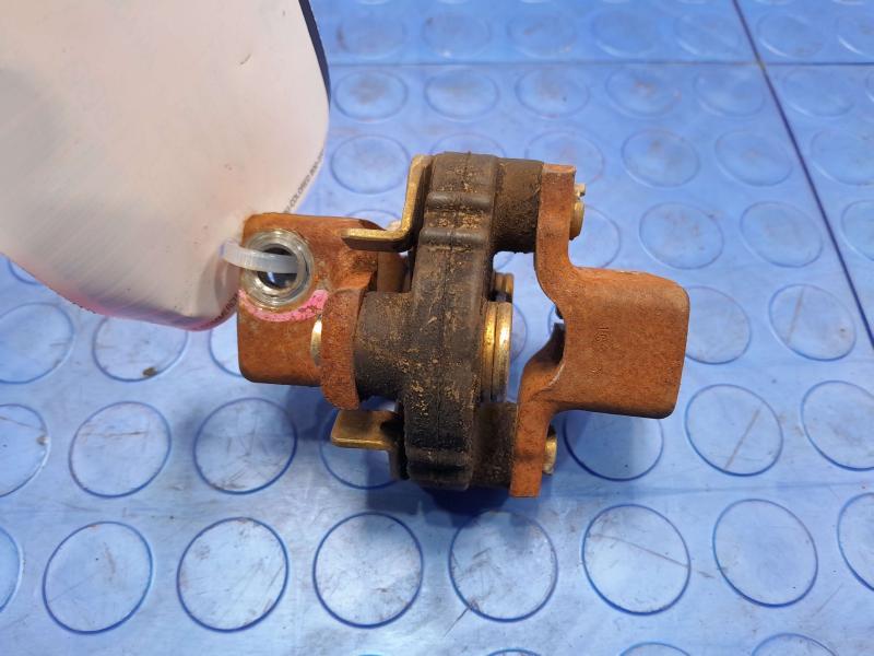 2004 Ford Crown Victoria Steering Coupler
