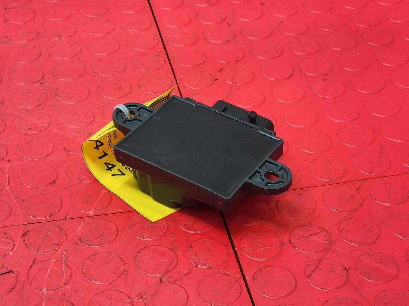 2018-2021 Kia Stinger Fuel Pump Control Module Genuine OEM Part 33040J5000