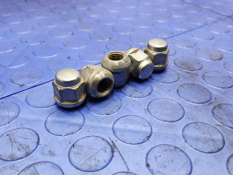 2016 Honda Civic Lug Nuts