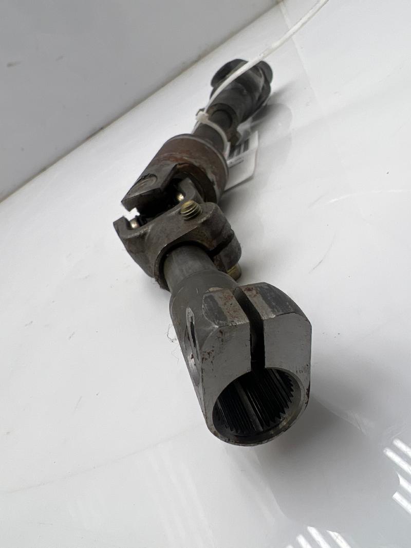 2000 - 2005 Toyota Celica Steering Intermediate Shaft OEM 45260-20430