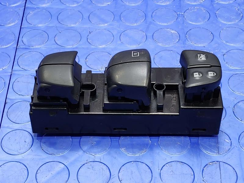 2025 Nissan Versa Door Switch Front