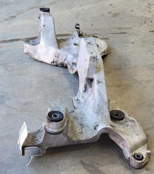 2000 - 2005 Mitsubishi Eclipse 3.0L Front Crossmember Subframe OEM MR589886