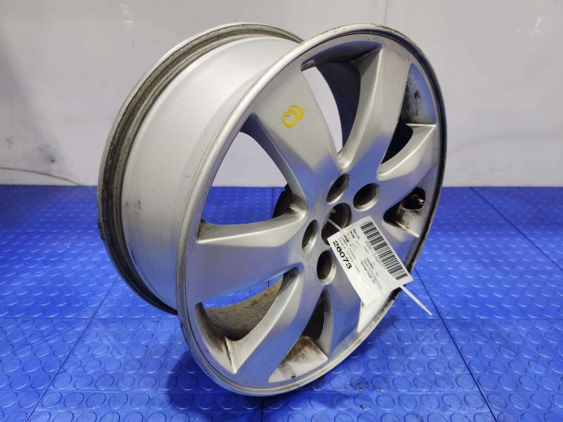 2011 Kia Sorento Wheel