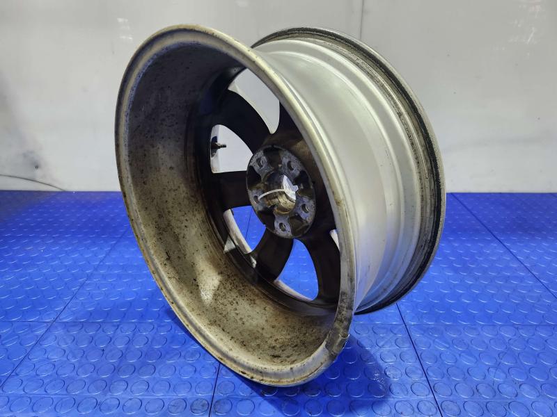 2011 Kia Sorento Wheel