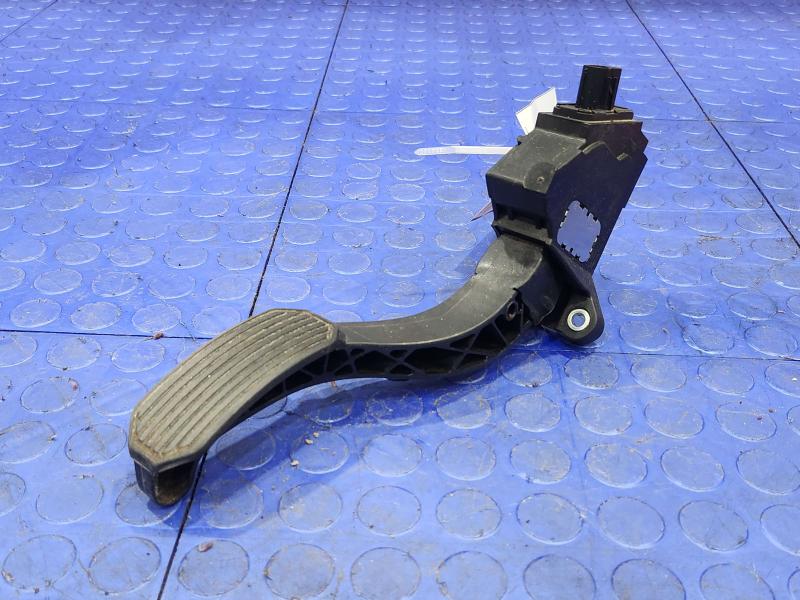 2011 Toyota Corolla Pedal Assembly