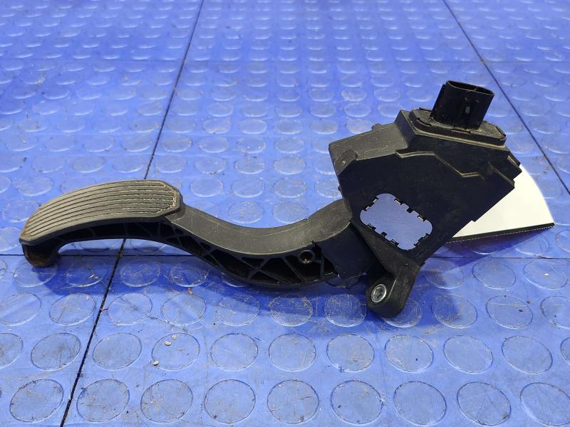 2011 Toyota Corolla Pedal Assembly