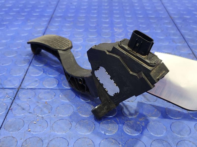 2011 Toyota Corolla Pedal Assembly