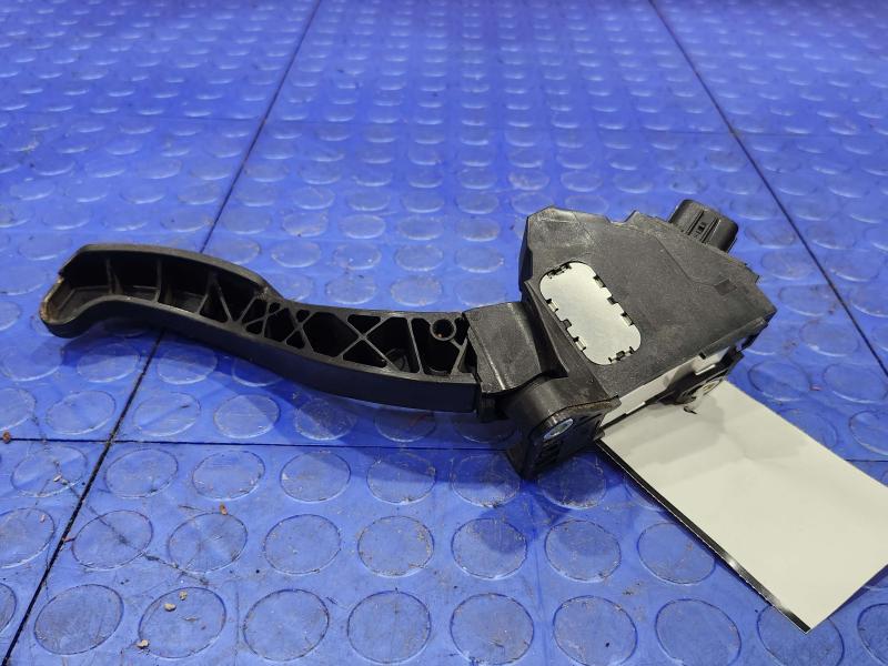 2011 Toyota Corolla Pedal Assembly