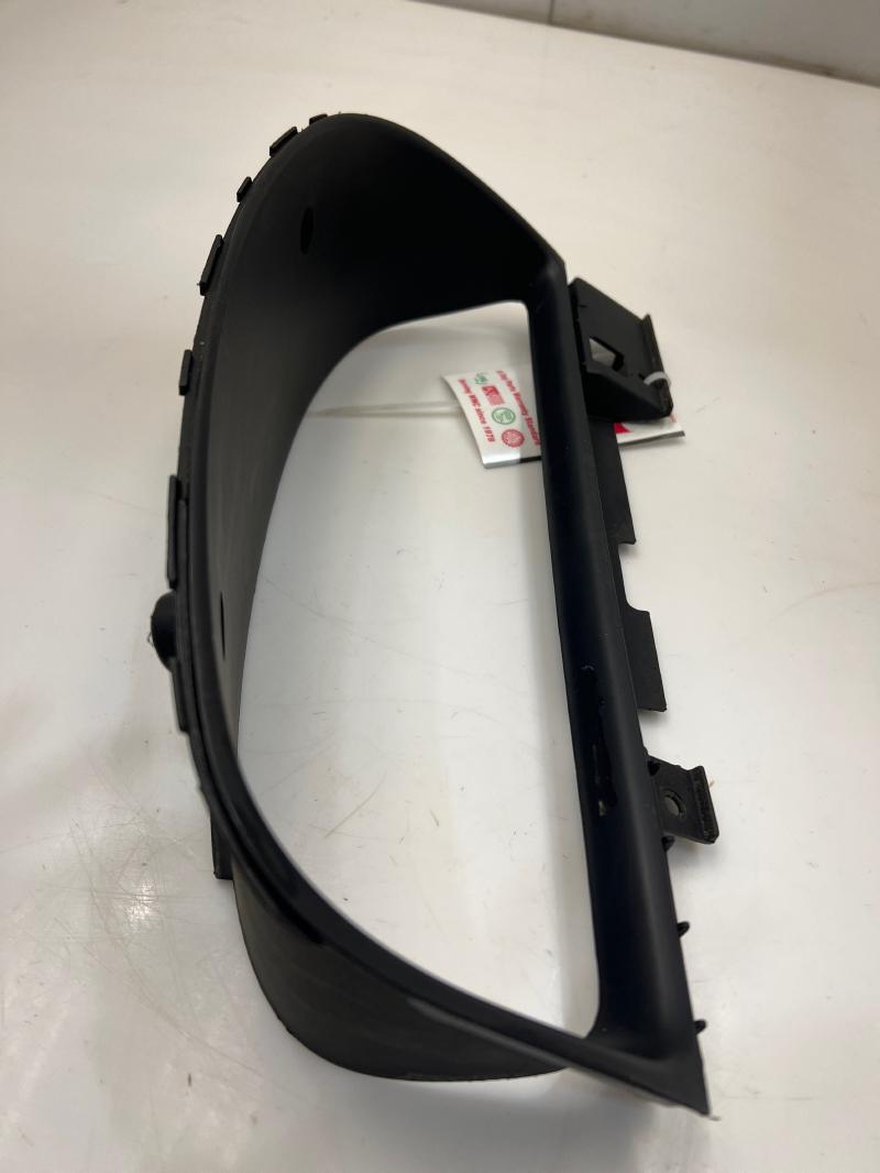 2000 2001 2002 Nissan Xterra Instrument Cluster Surround Bezel OEM 6824035500