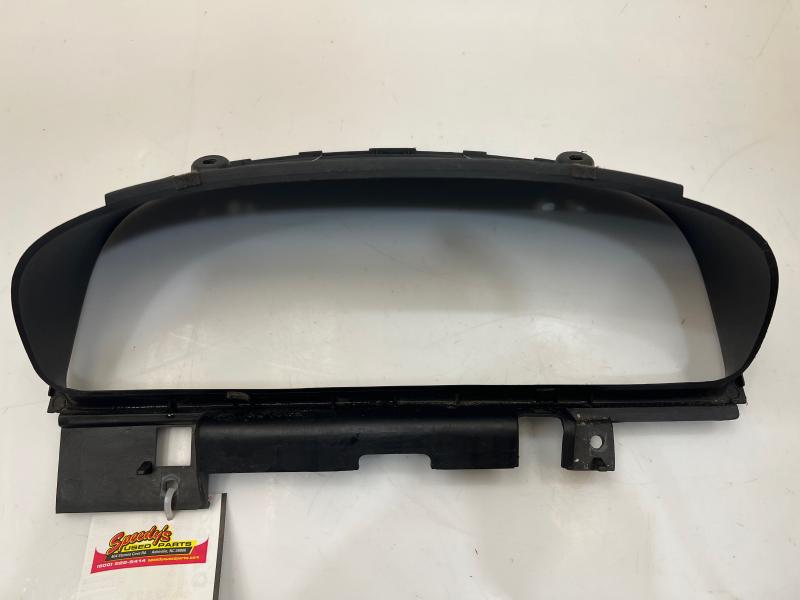 2000 2001 2002 Nissan Xterra Instrument Cluster Surround Bezel OEM 6824035500