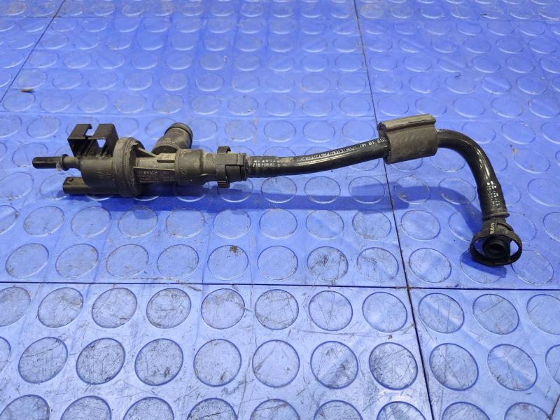 2016-2020 BMW X1 F48 Fuel Tank Breather Valve Genuine OEM 13907614013
