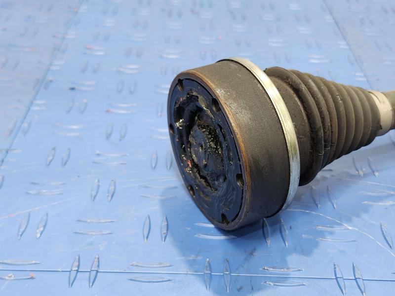 2012 Audi TT Axle Shaft