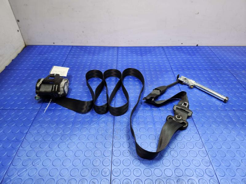2014 Ford Focus Front Seat Belt