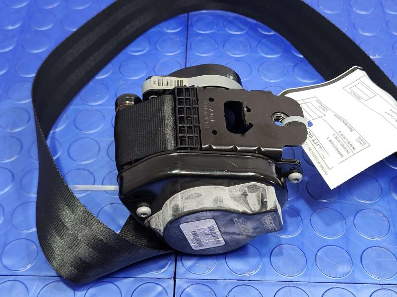 2014 Ford Focus Front Seat Belt