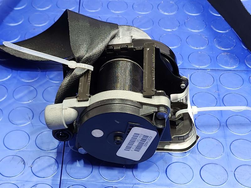 2014 Ford Focus Front Seat Belt